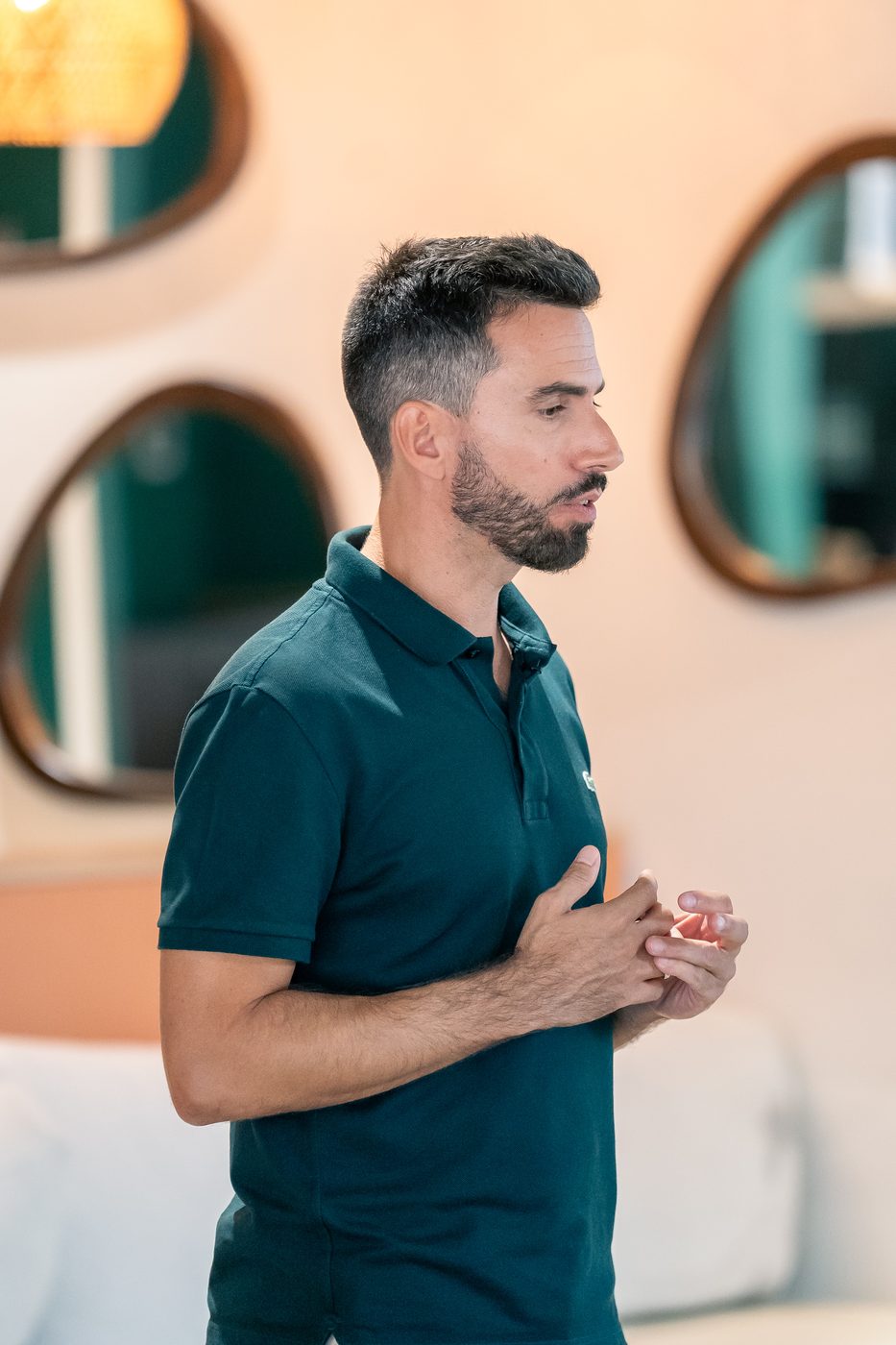 Sébastien Caradonna pendant une intervention